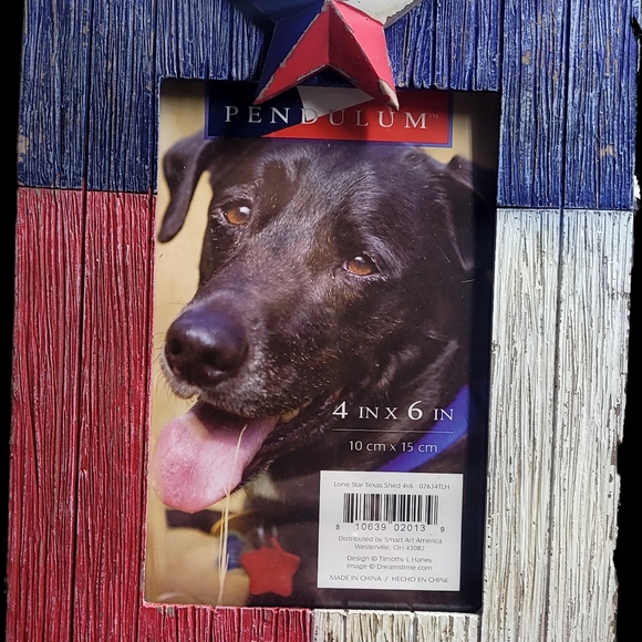 R, W&B Star Picture Frame - Picture 2 of 3